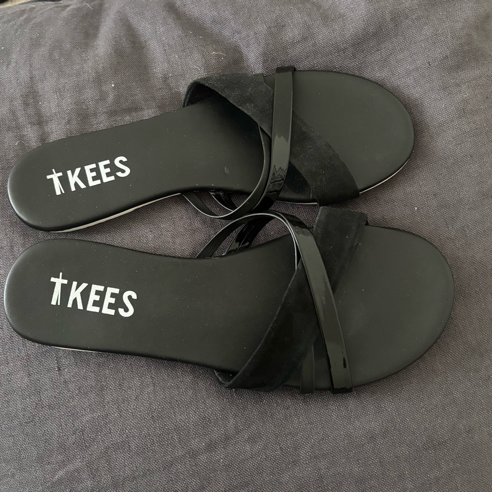 TKEES suede and patent slides